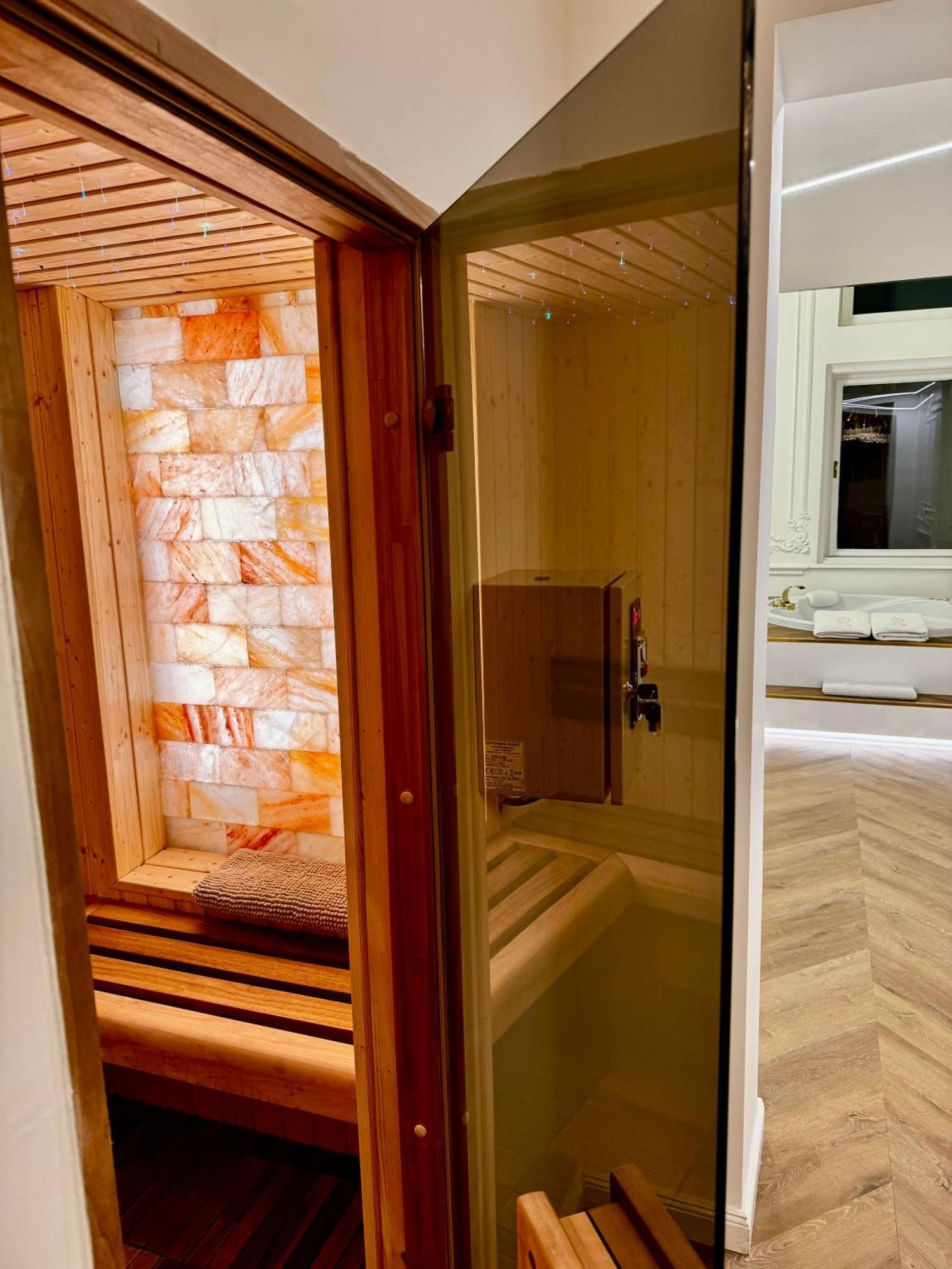 Jacuzzi Royal Suite Budapest Extérieur photo