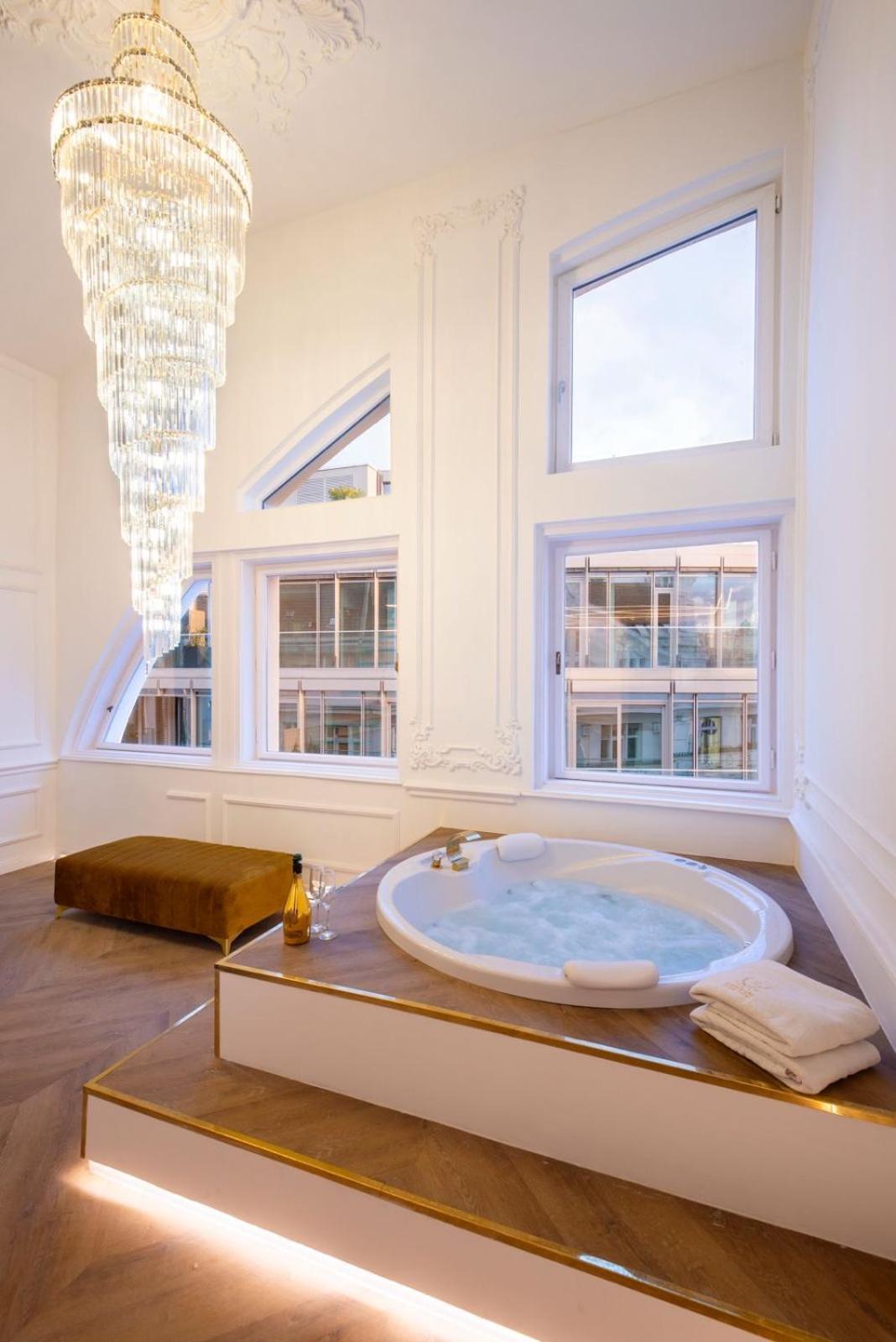 Jacuzzi Royal Suite Budapest Extérieur photo